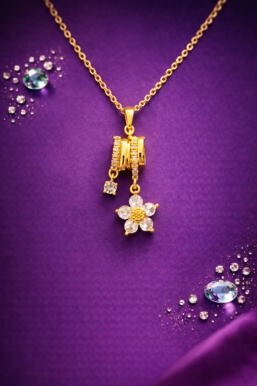 The Golden Bloom pendant with chain