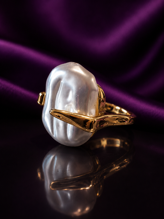 Veloura Ring