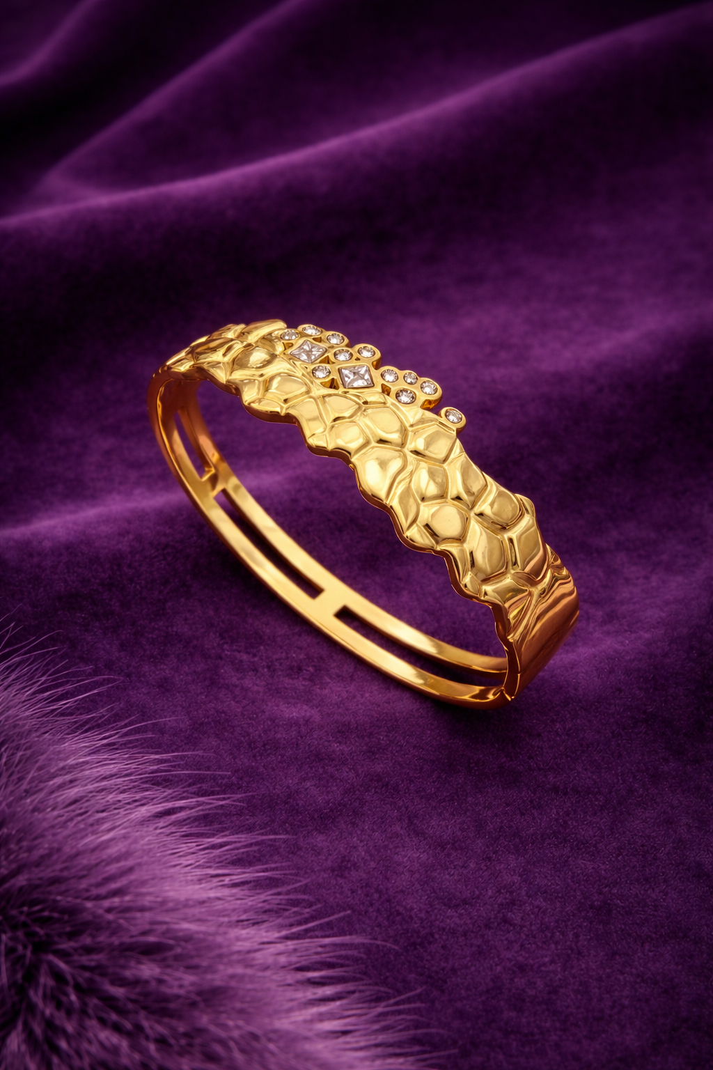 The Aurora Texture Luxe Broad Kada